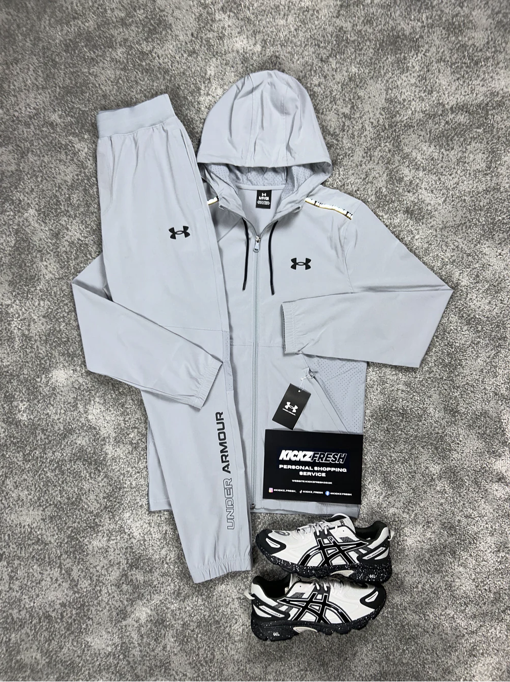 SURVÊTEMENT GRIS CLAIR TISSÉ UNDER ARMOUR