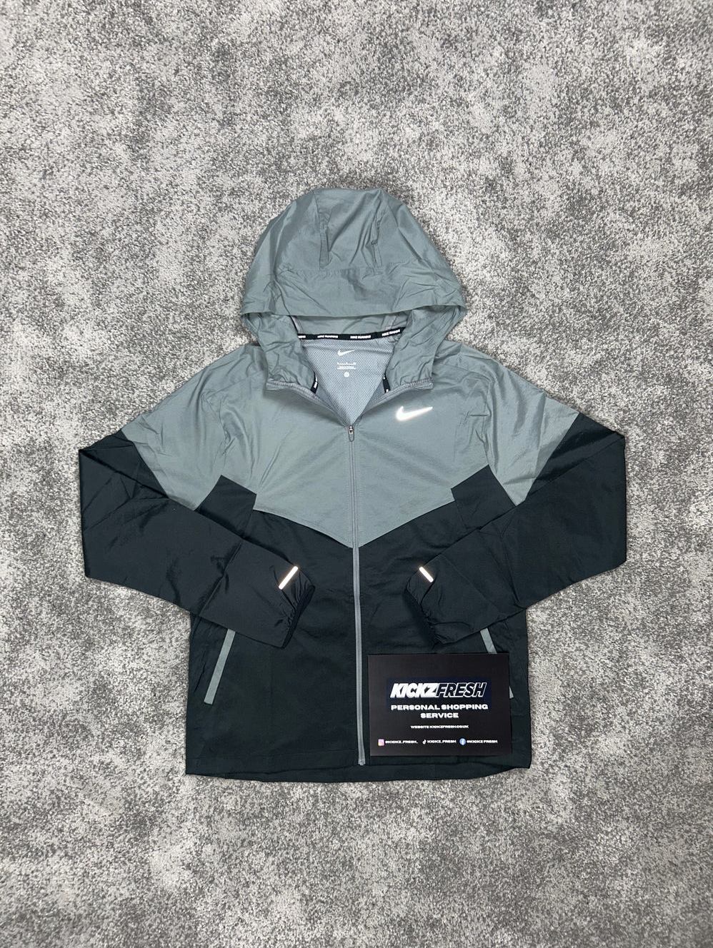 VESTE NIKE WINDRUNNER GRIS FUMÉ