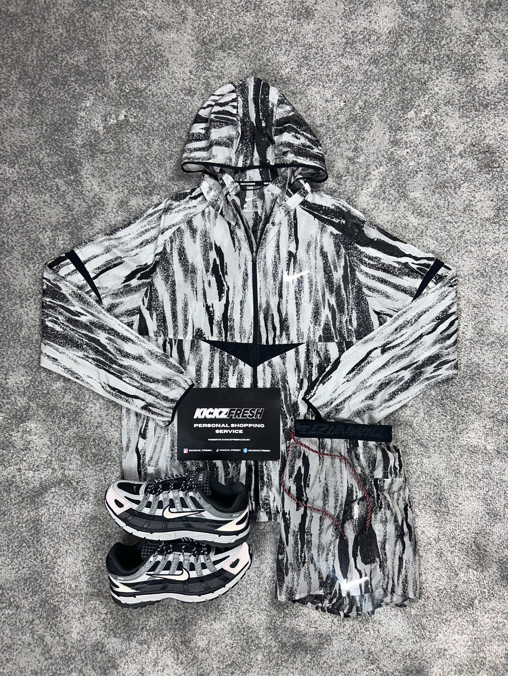 ENSEMBLE NIKE WINDRUNNER ZEBRA POUR HOMME