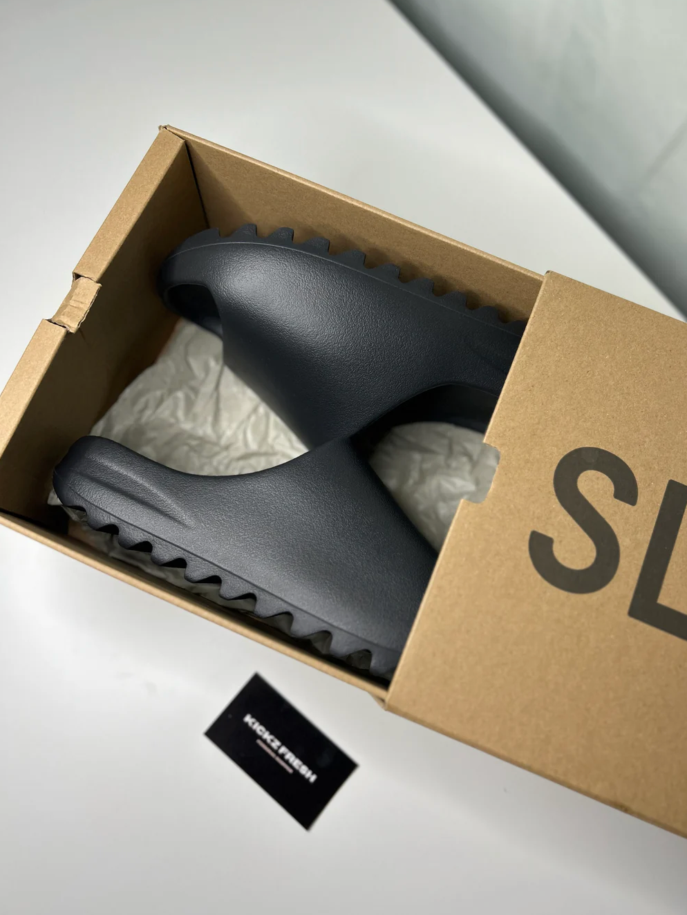YEEZY SLIDE ONYX
