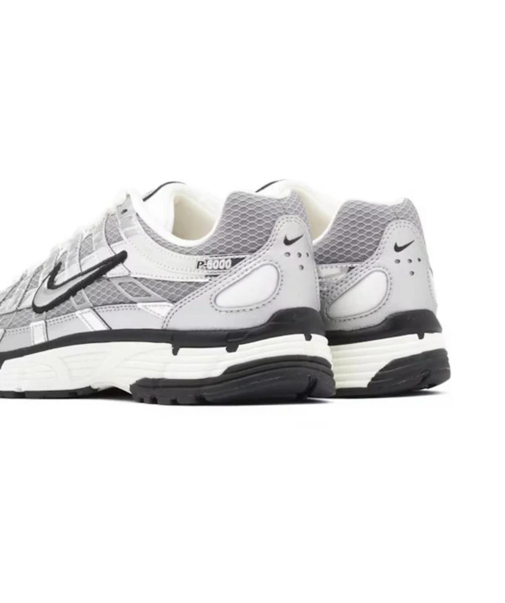 NIKE P-6000 ARGENT MÉTALLIQUE
