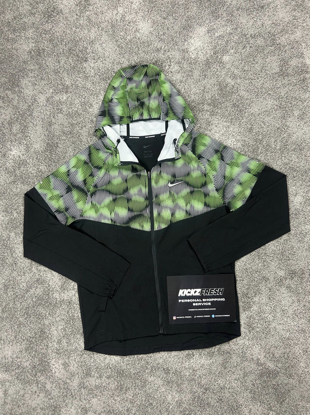 VESTE NIKE WINDRUNNER SOUNDWAVE VAPEUR VERT