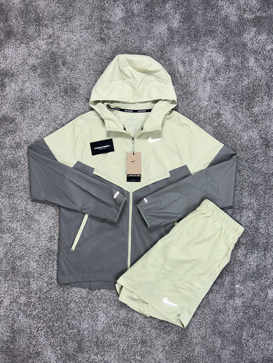 NIKE REPEL OLIVE WINDRUNNER ENSEMBLE POUR HOMME