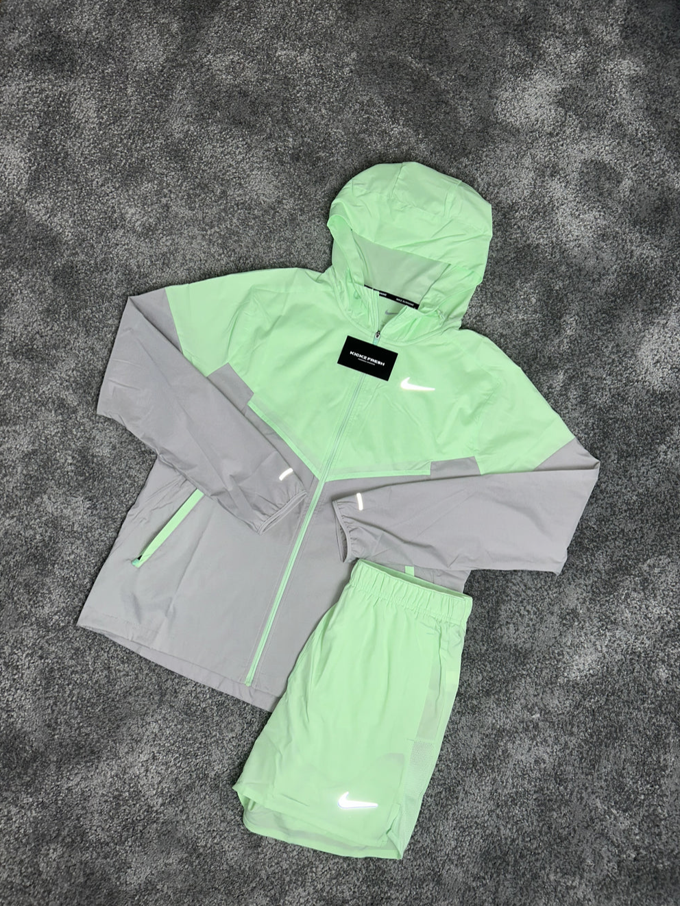 ENSEMBLE NIKE REPEL WINDRUNNER VAPOR MINT POUR HOMME