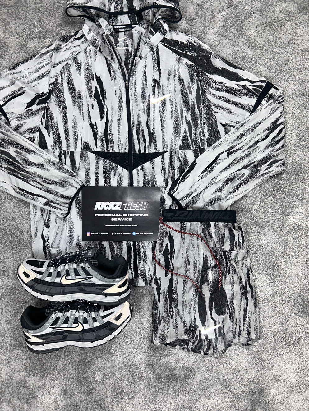 ENSEMBLE NIKE WINDRUNNER ZEBRA POUR HOMME