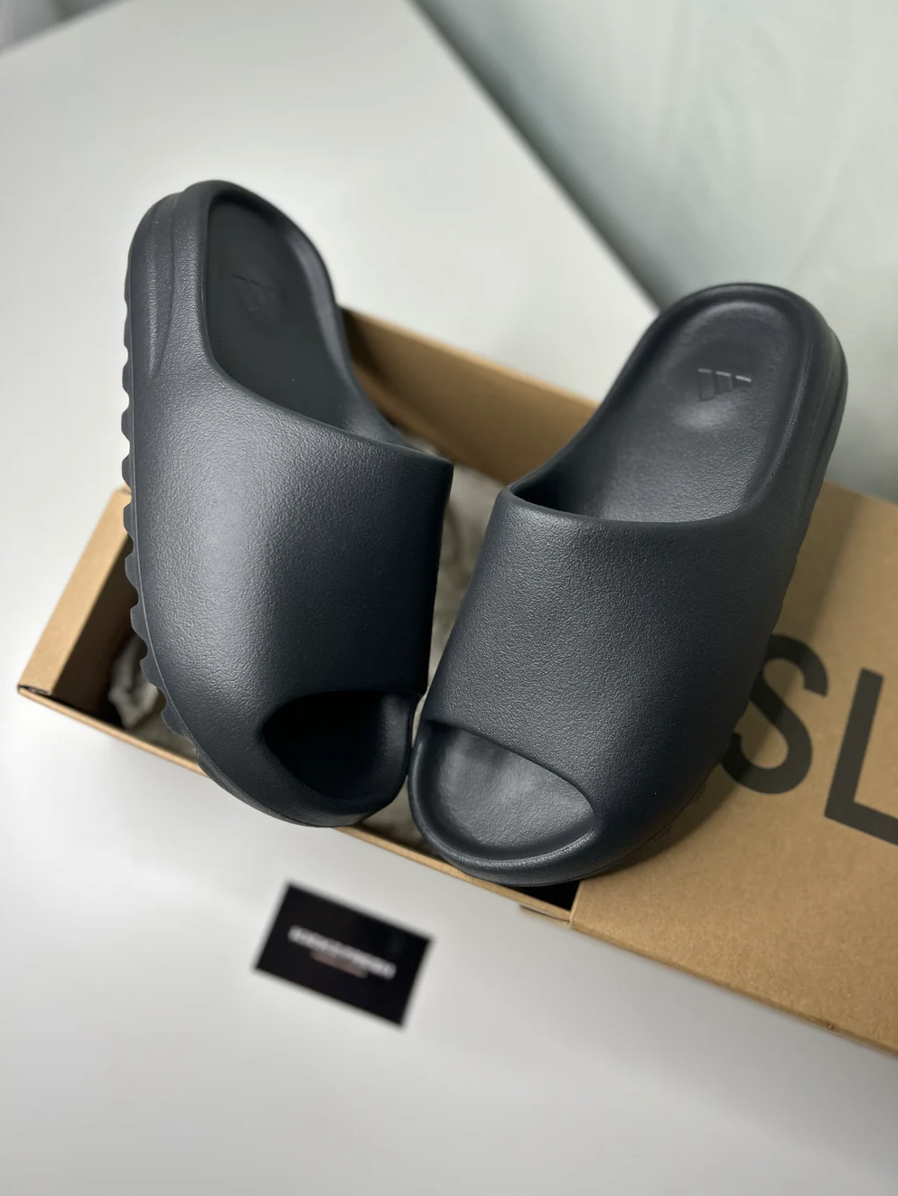 YEEZY SLIDE ONYX