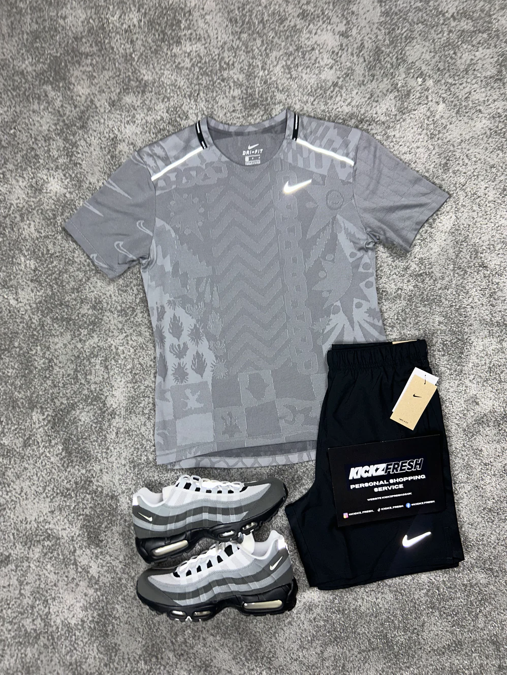 ENSEMBLE NIKE MILER TOKYO GRIS POUR HOMME